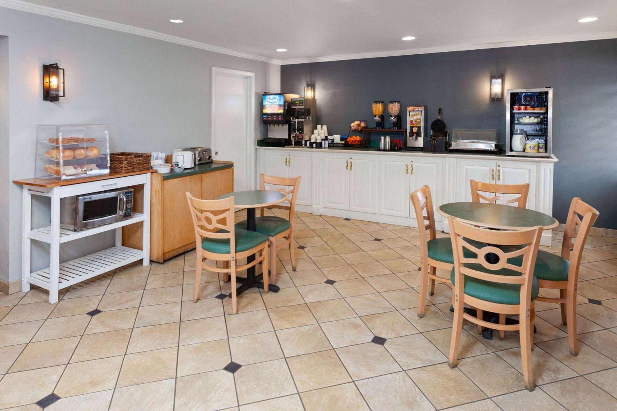 La Quinta Inn By Wyndham Cleveland Independence Exteriör bild
