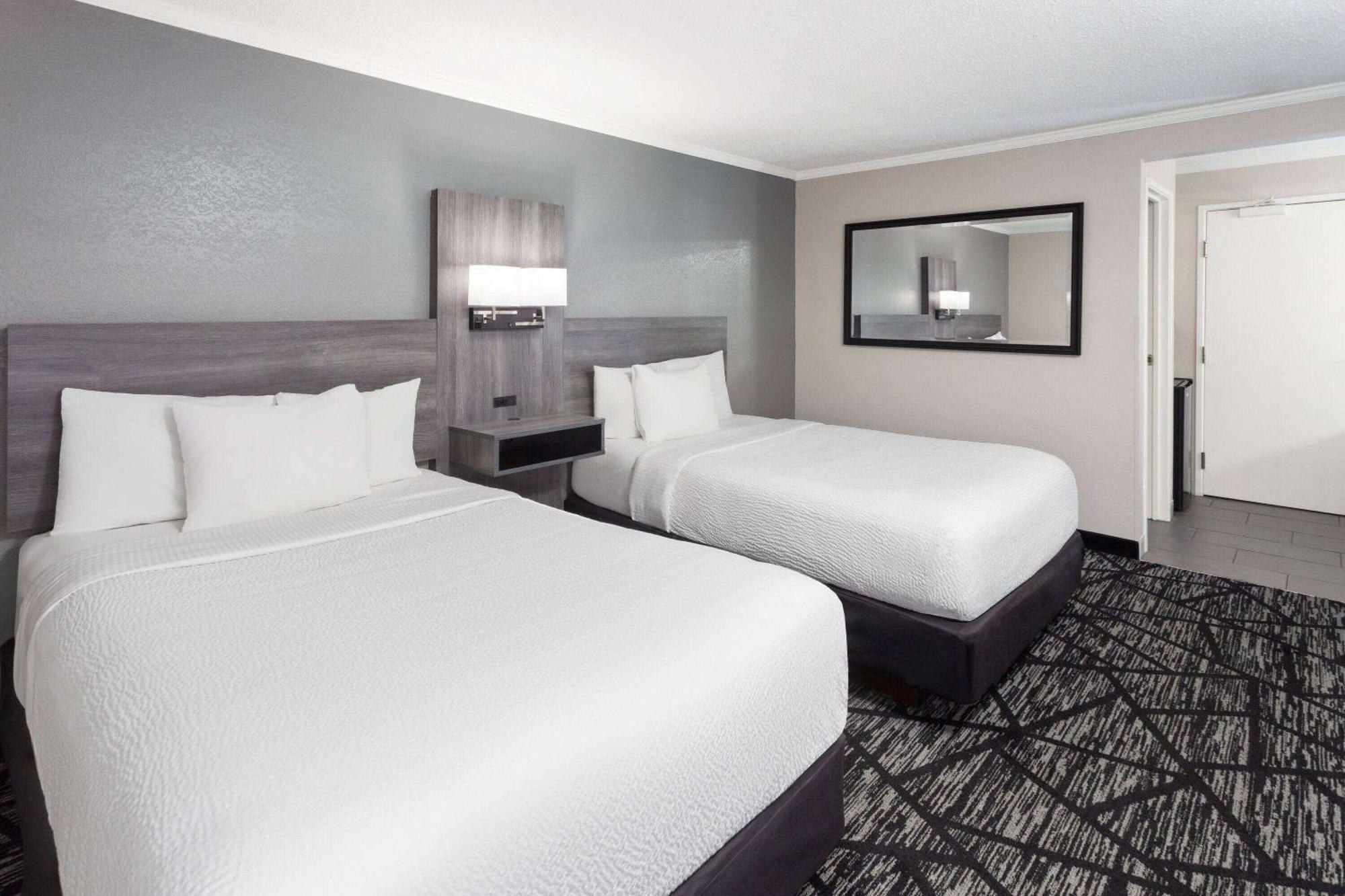 La Quinta Inn By Wyndham Cleveland Independence Exteriör bild