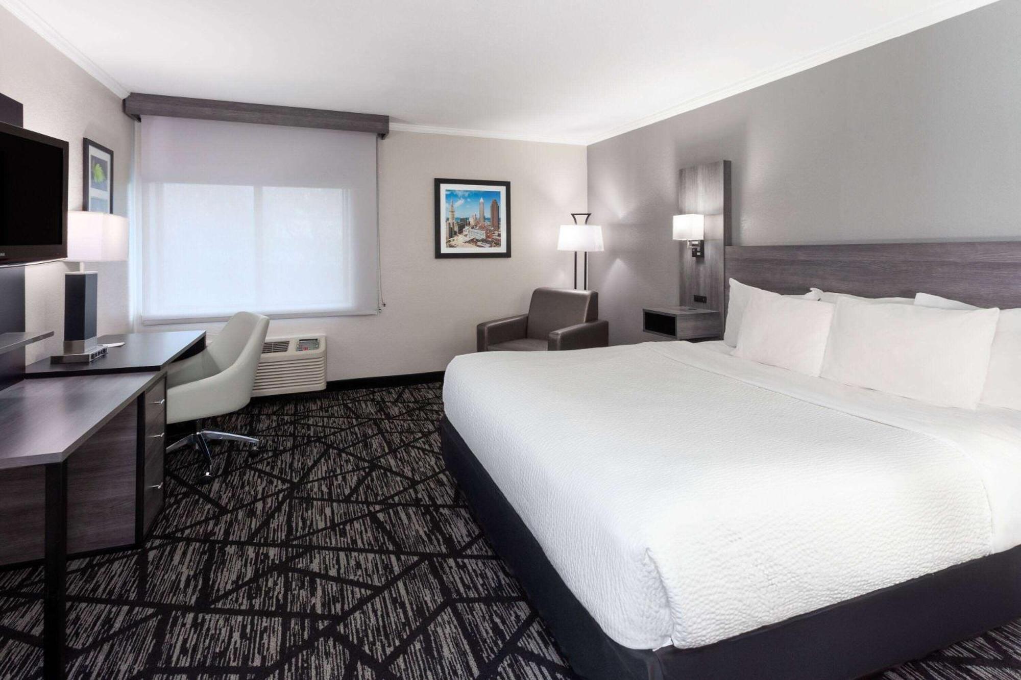 La Quinta Inn By Wyndham Cleveland Independence Exteriör bild